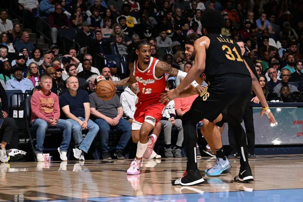 步行者惊艳全场，刷新队史纪录助攻爆棚，老鹰逆转取胜！的简单介绍