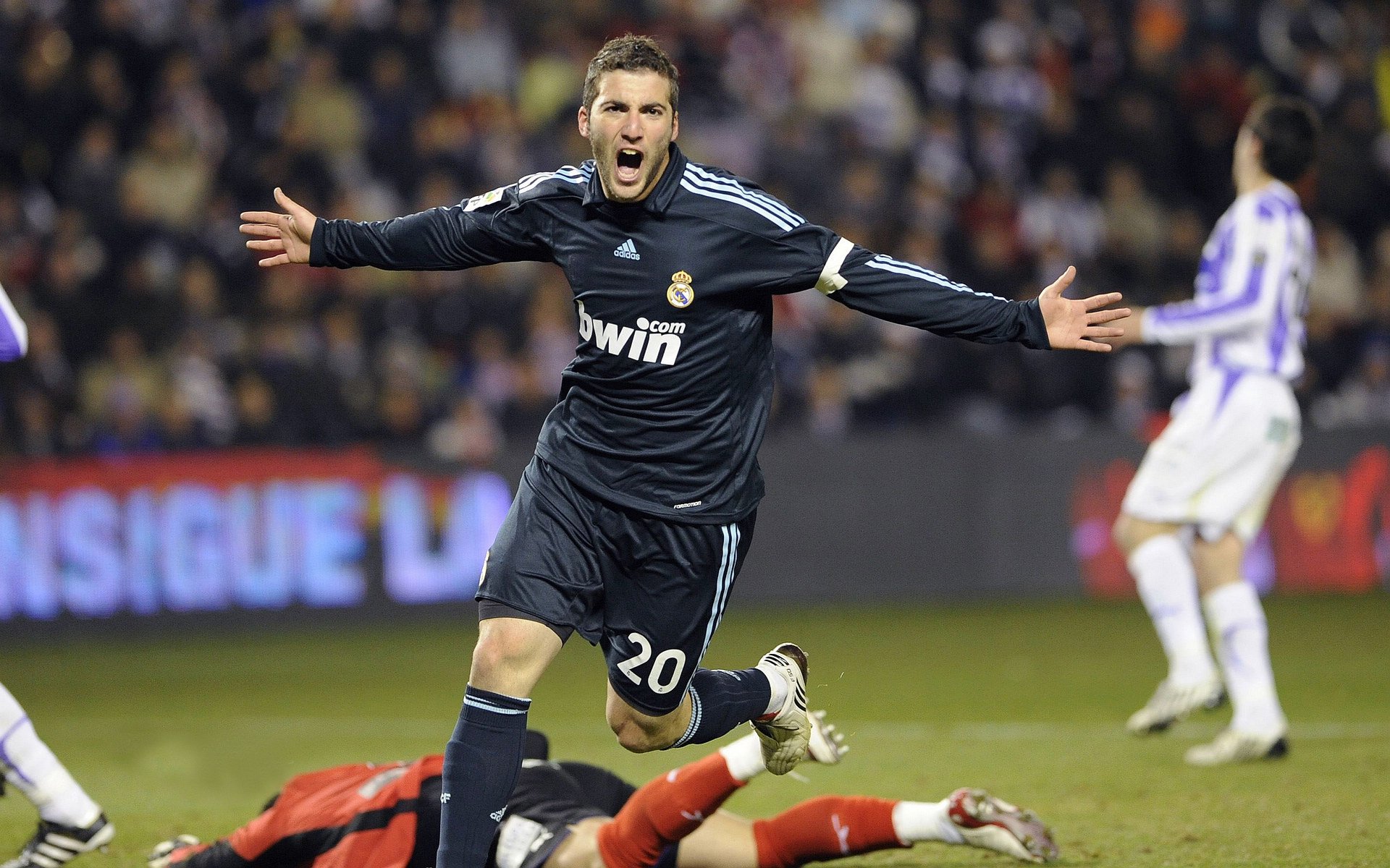 塔图姆新星防守惊艳，皇家马德里前景无限——一场精彩对决解析